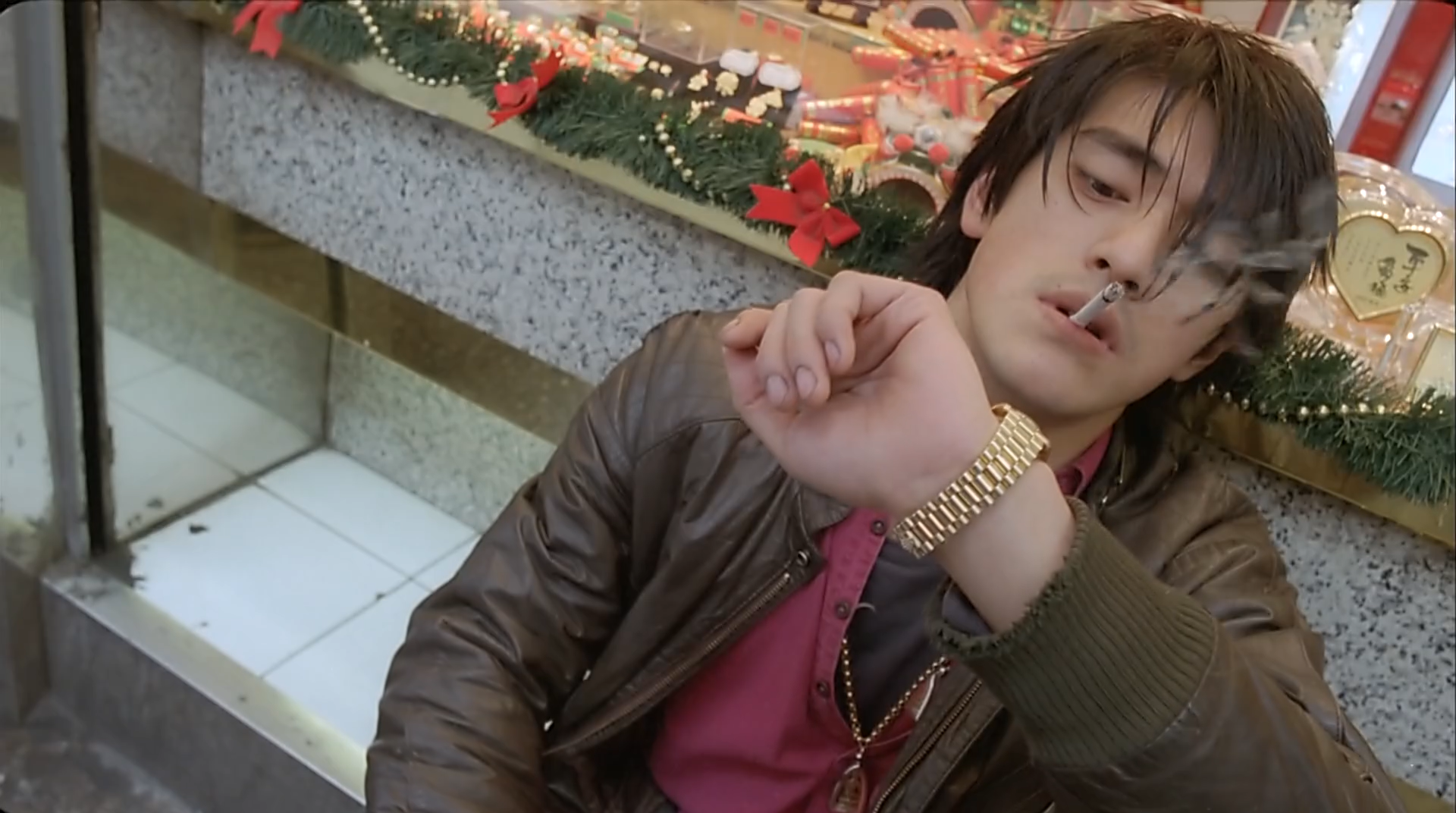 两个只能活一个剧照的剧照