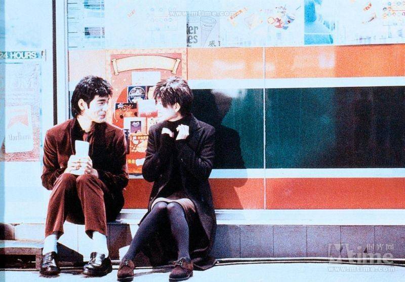 两个只能活一个剧照的剧照