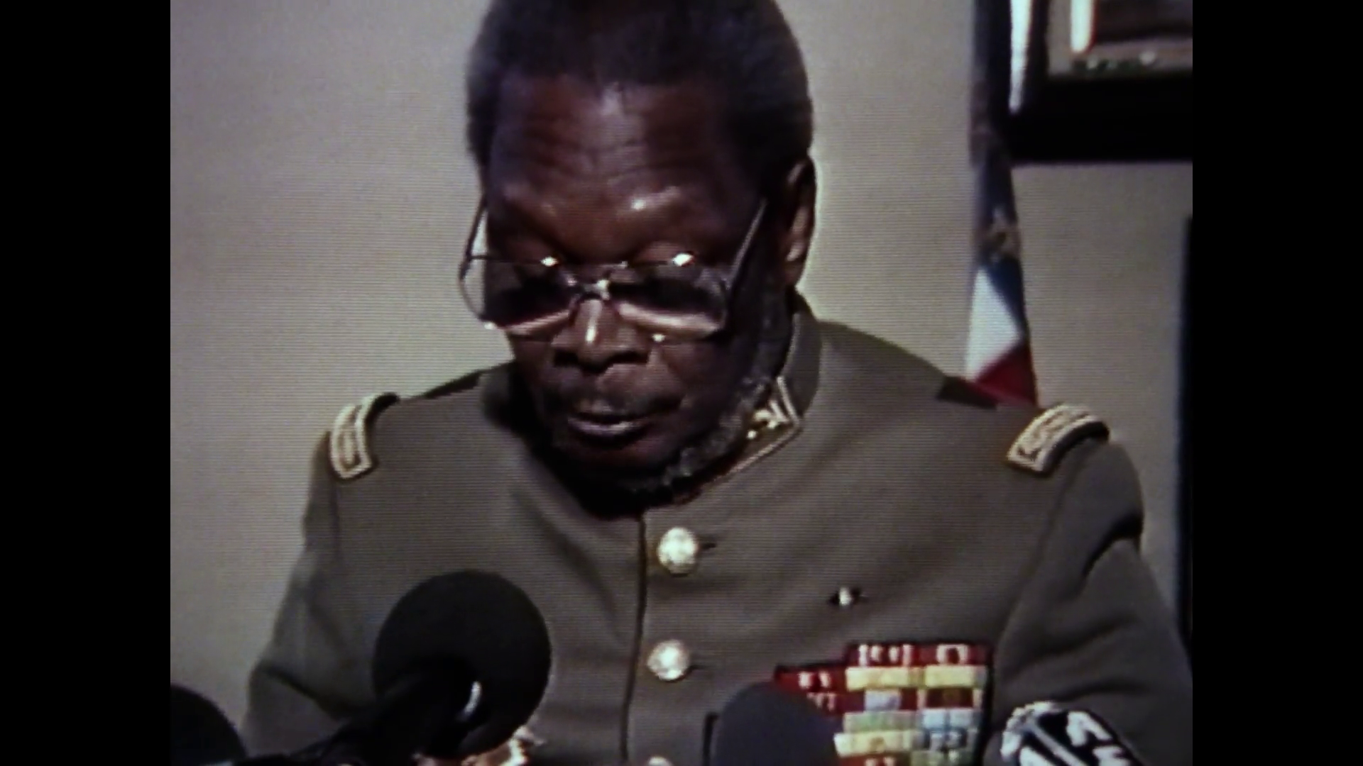 来自昏暗国度的回声剧照的剧照