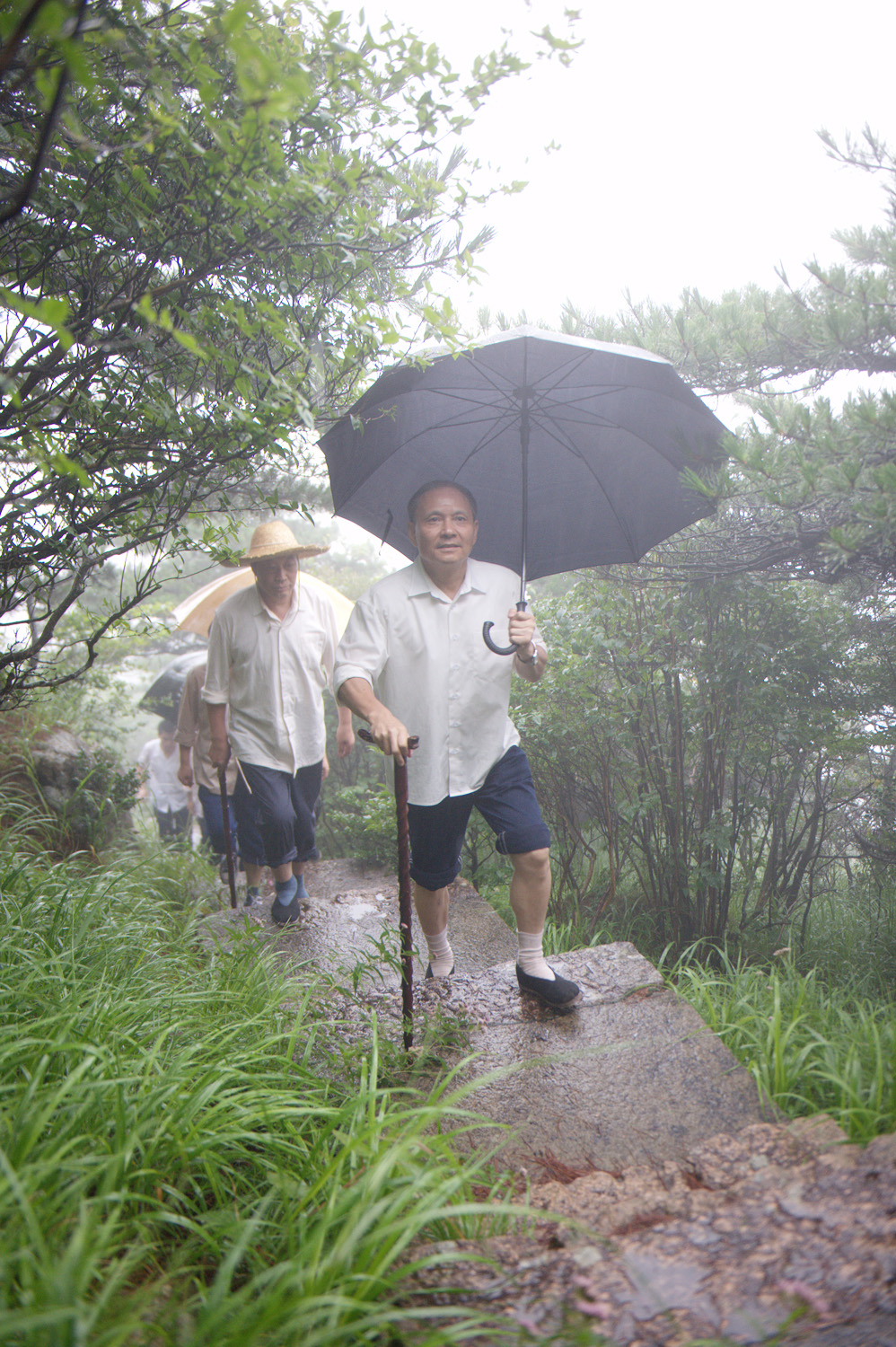 邓小平登黄山剧照的剧照