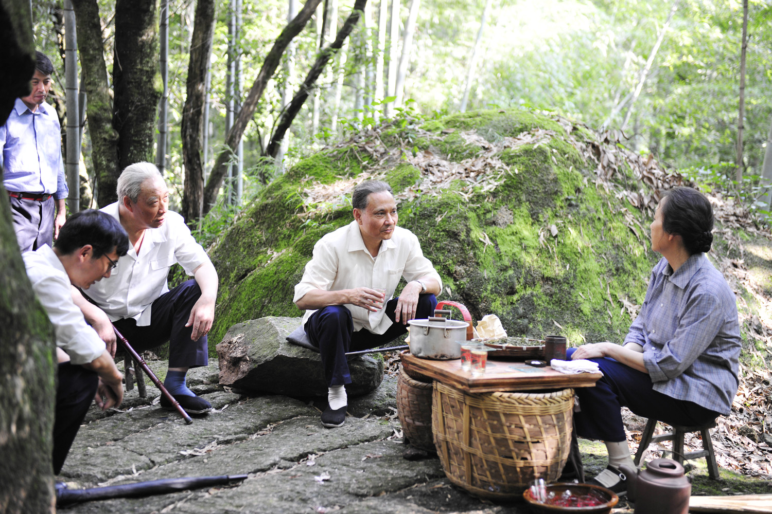 邓小平登黄山剧照的剧照