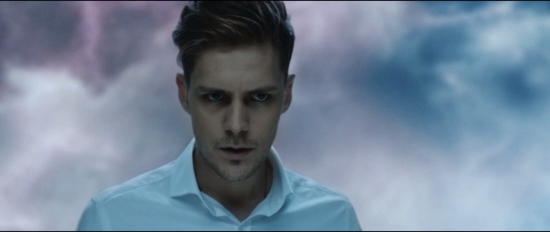 超越边缘剧照的剧照