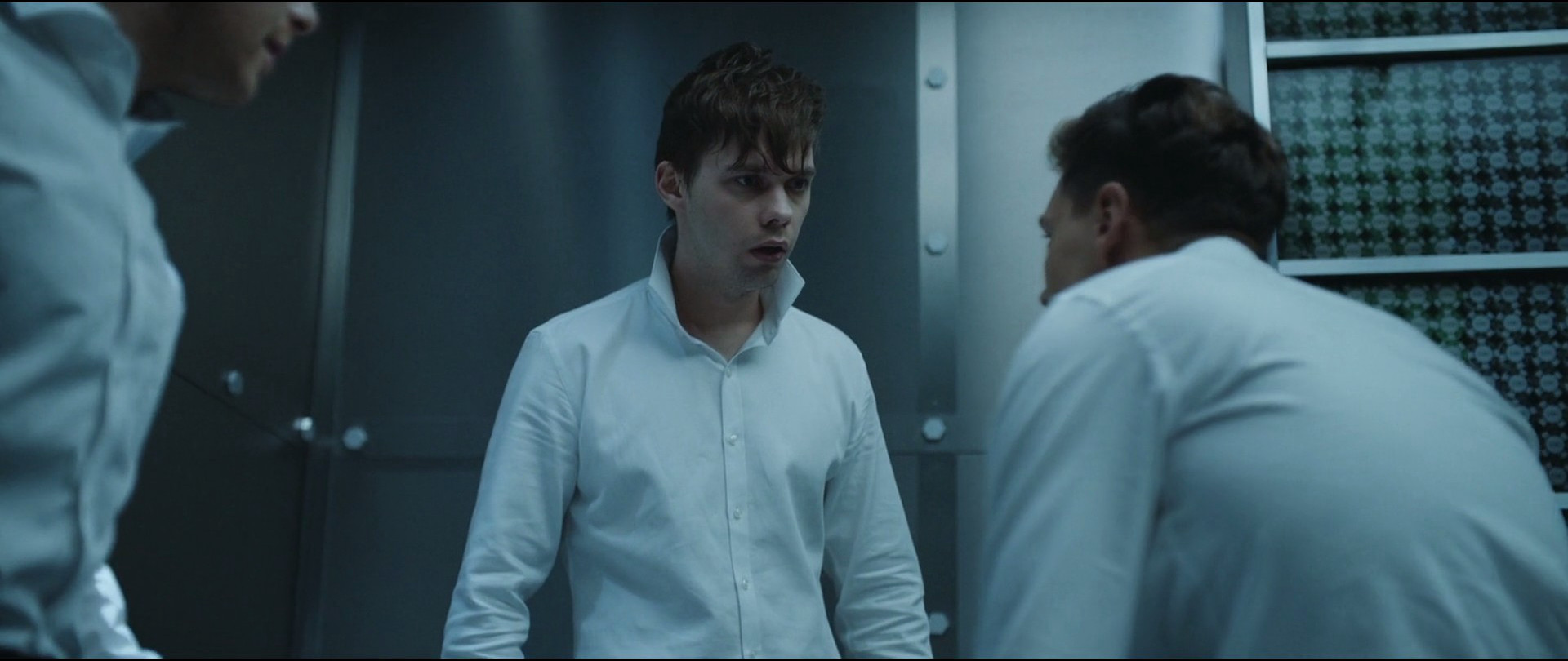 超越边缘剧照的剧照