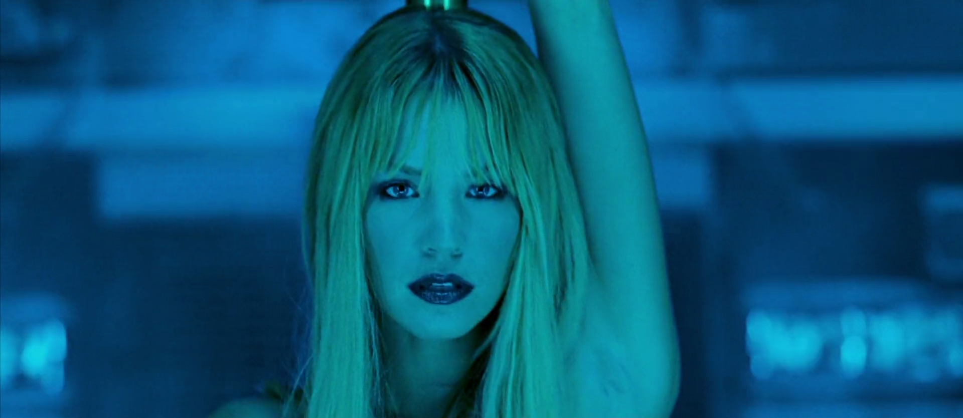 威震八方剧照的剧照