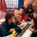 超级平胸委员会剧照