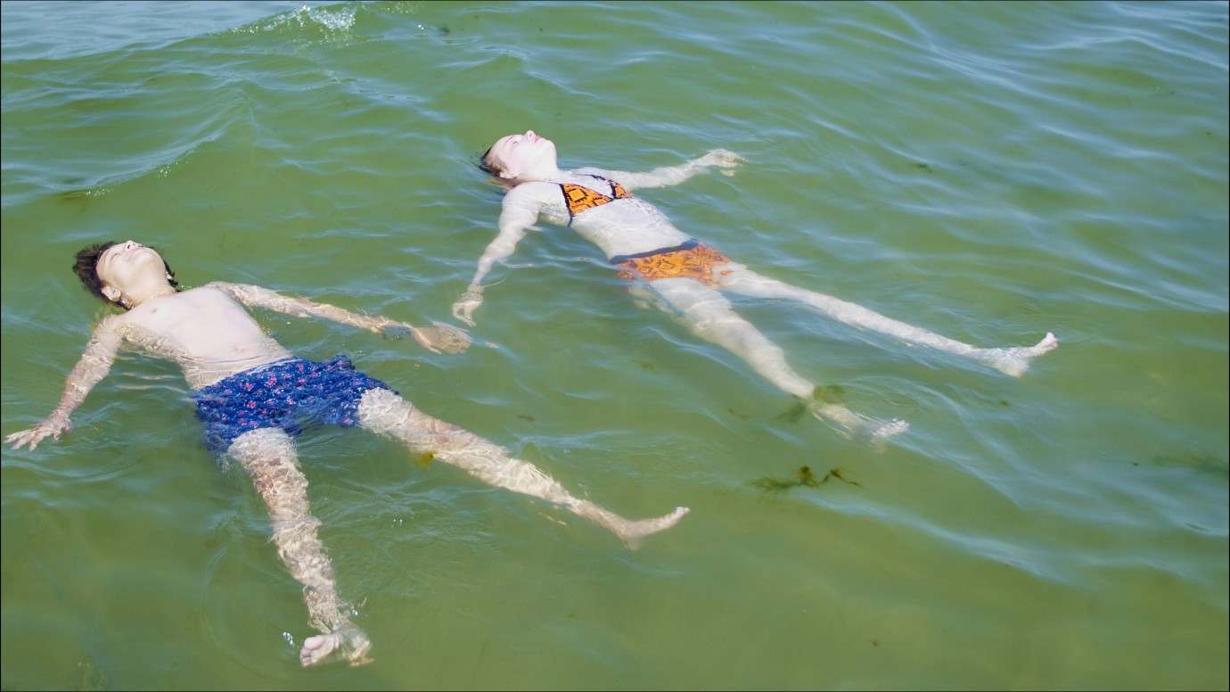 非凡夏日剧照的剧照