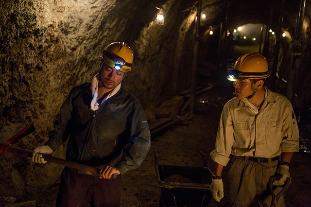 硬核剧照的剧照