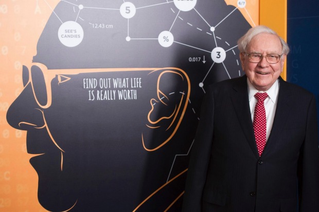 成为沃伦·巴菲特剧照的剧照