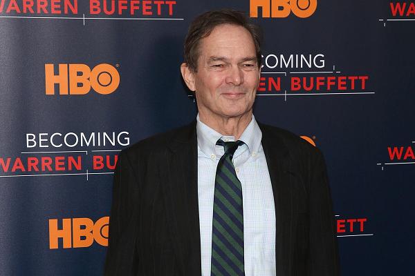 成为沃伦·巴菲特剧照的剧照