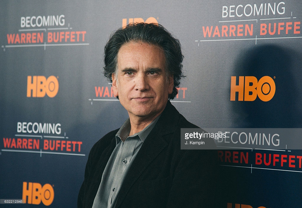 成为沃伦·巴菲特剧照的剧照