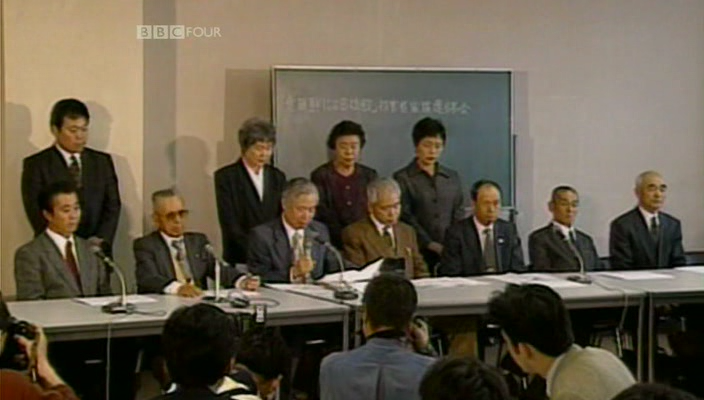 橫田惠－分裂家族的30年剧照的剧照