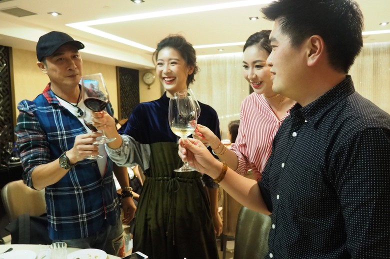 逆流大叔剧照的剧照