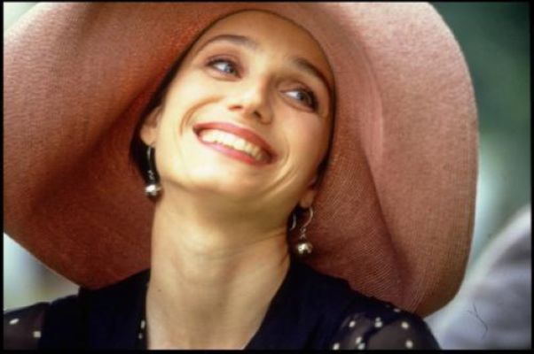 四个婚礼和一个葬礼剧照的剧照