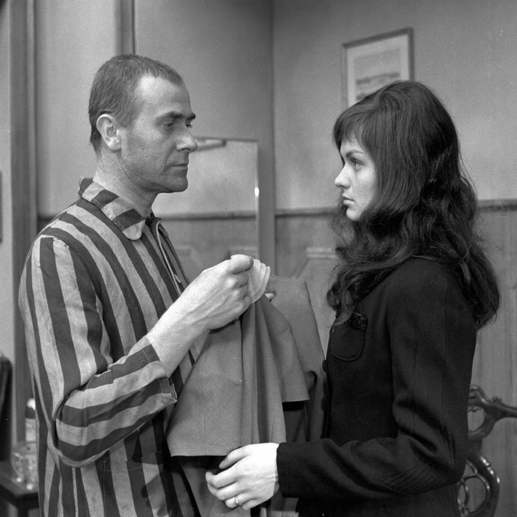 为卡特琳娜的祈祷剧照的剧照