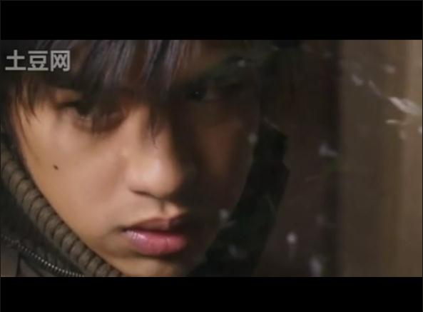 在黑暗中等待相遇剧照的剧照