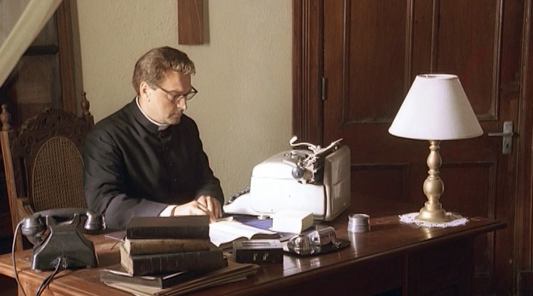 德蕾莎修女剧照的剧照