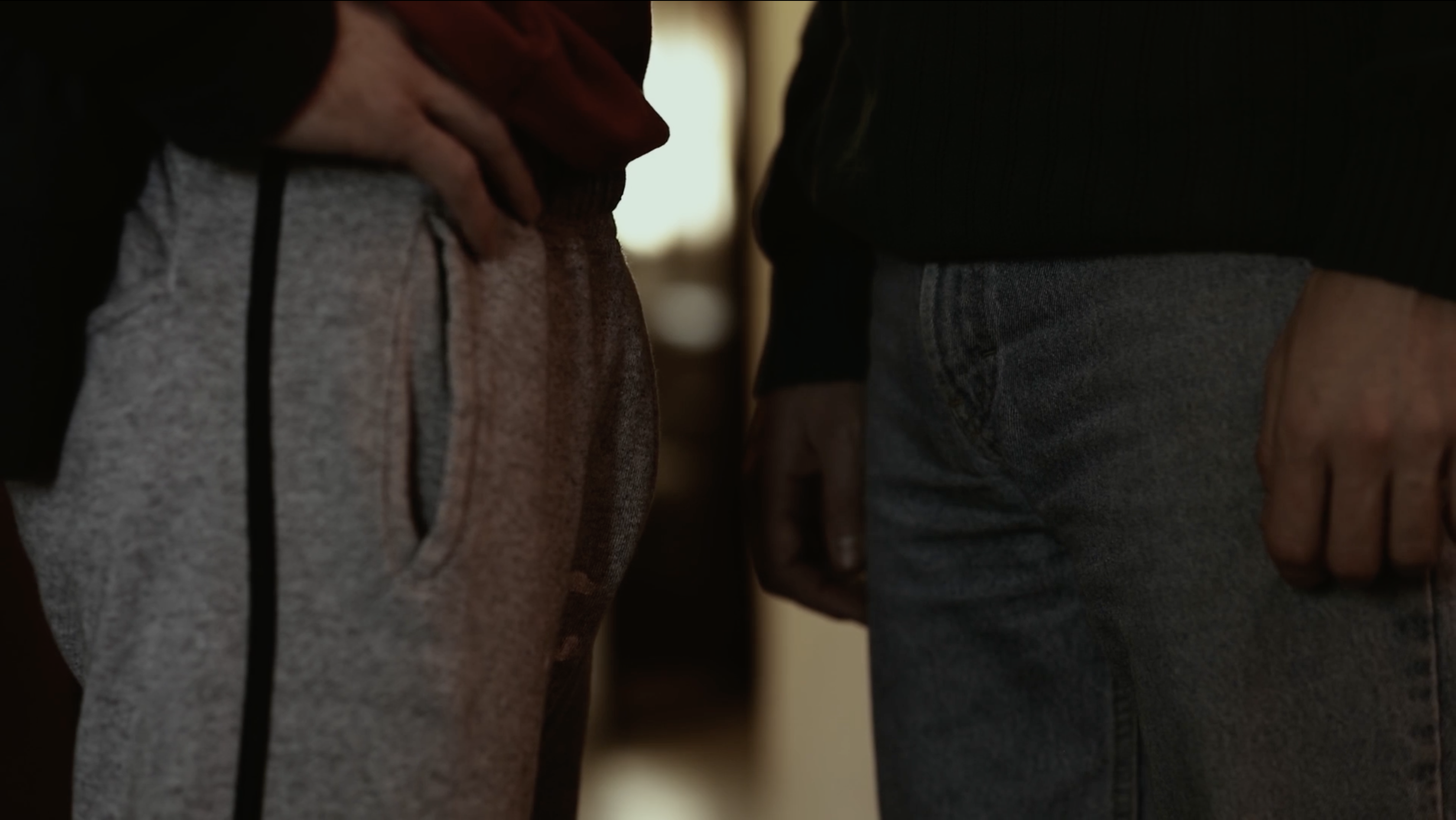 金发男子剧照的剧照