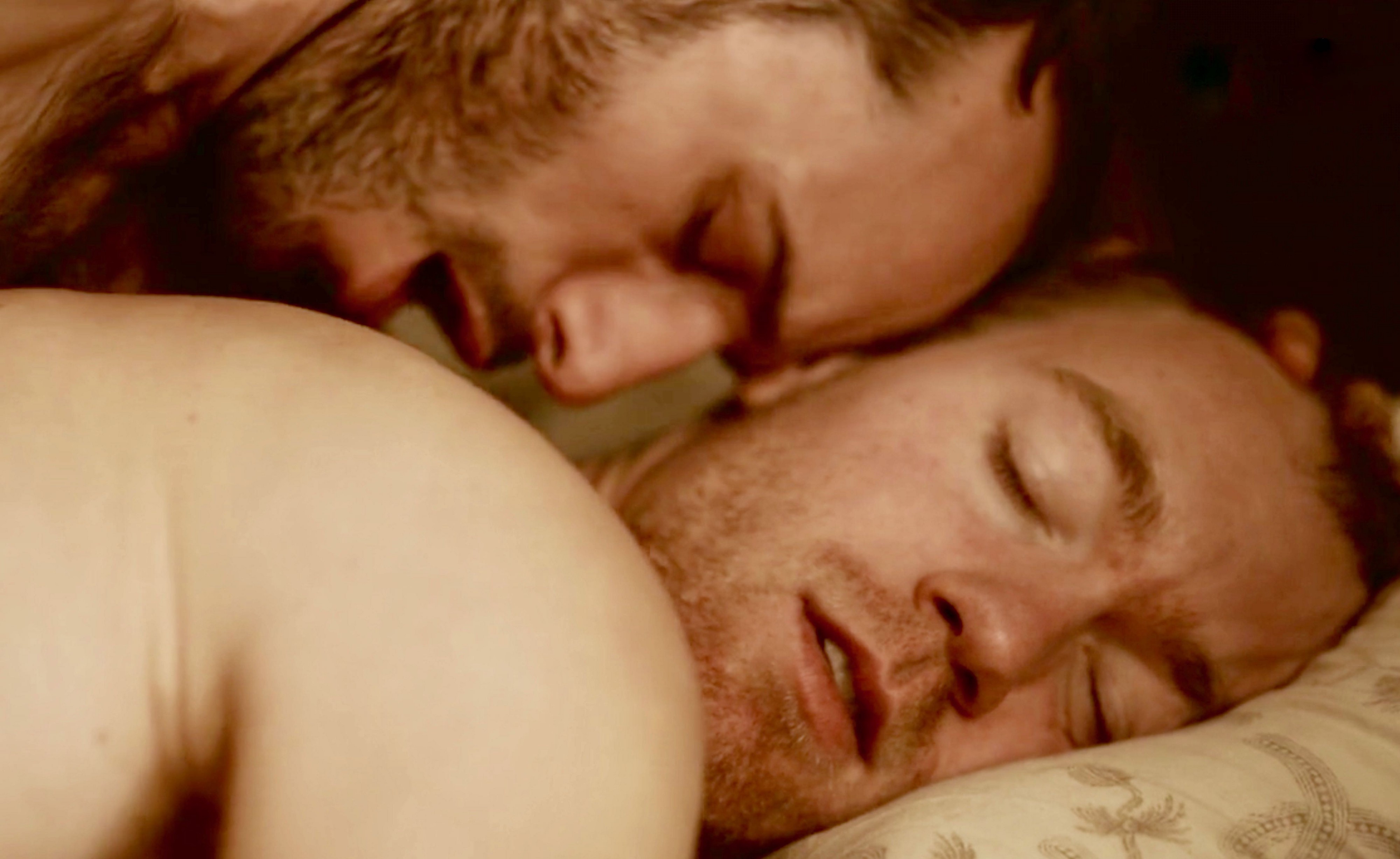 金发男子剧照的剧照