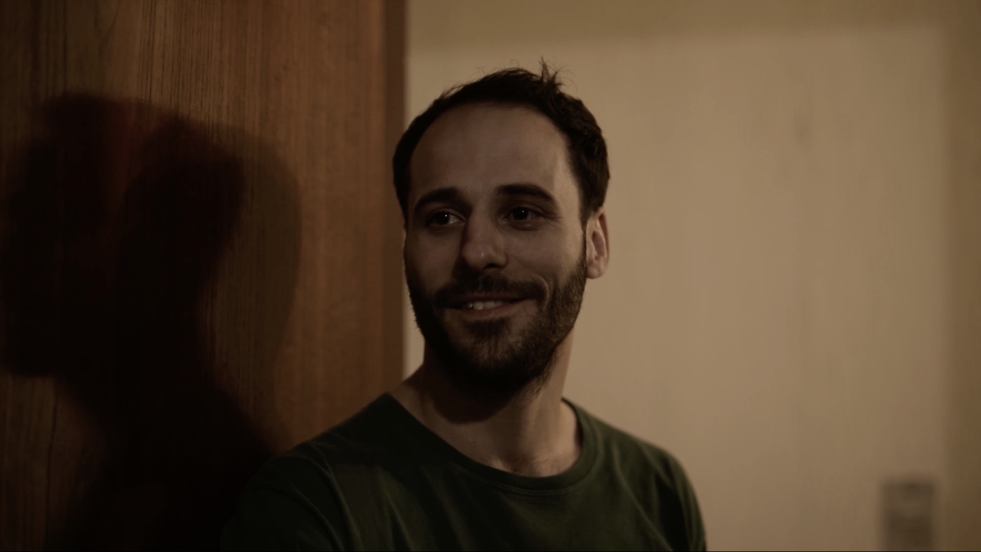 金发男子剧照的剧照