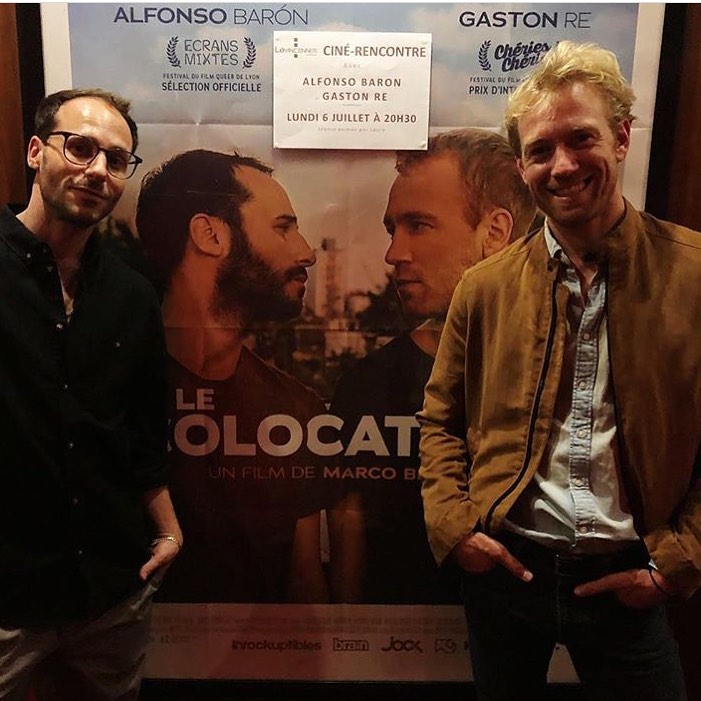 金发男子剧照的剧照