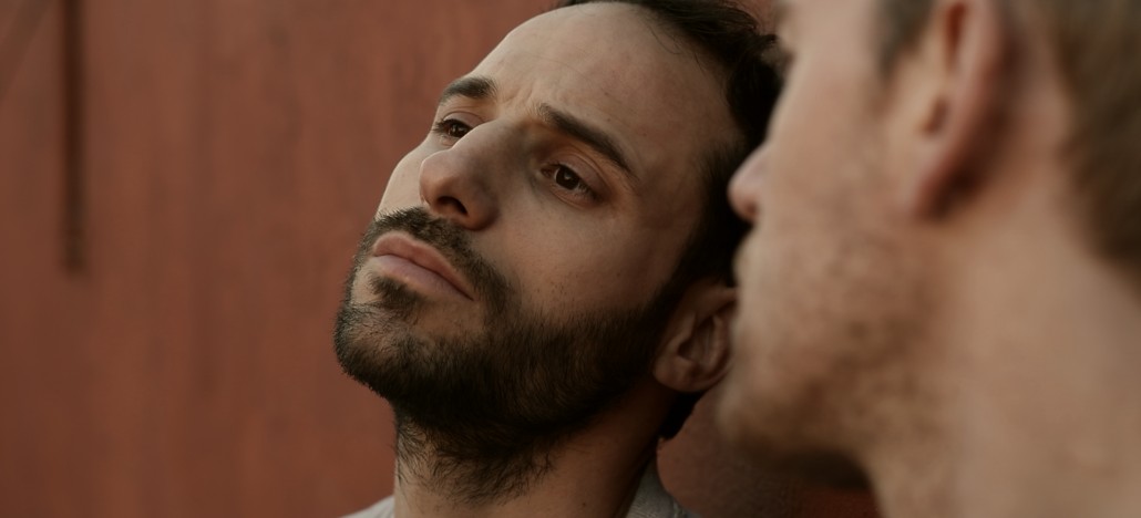 金发男子剧照的剧照