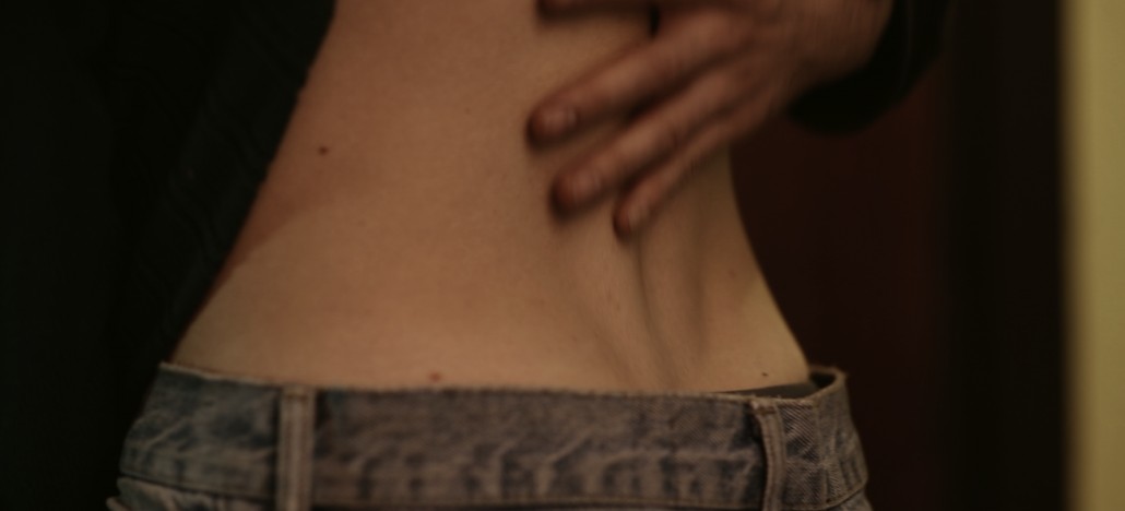 金发男子剧照的剧照