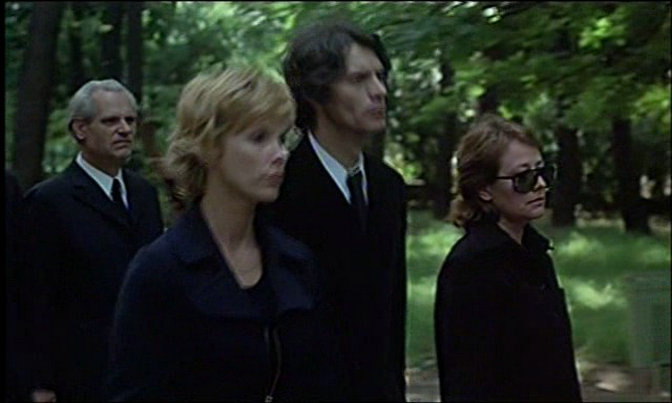 圣地亚哥在下雨剧照的剧照