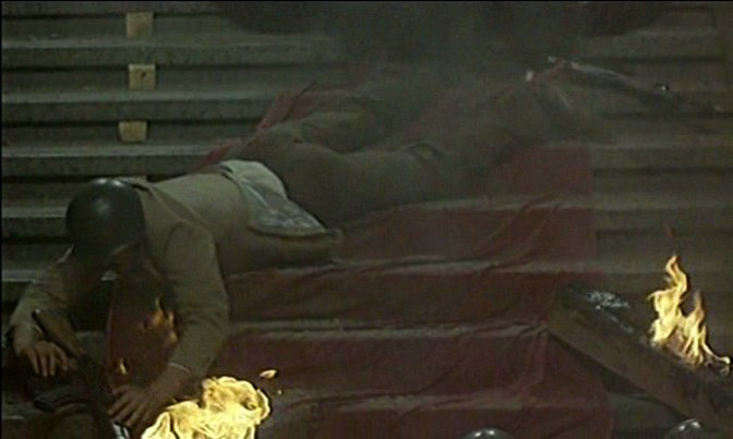 圣地亚哥在下雨剧照的剧照