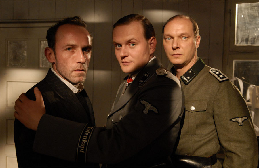 伯纳德行动剧照的剧照