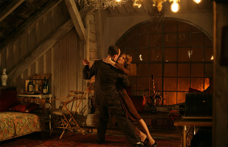 伯纳德行动剧照的剧照