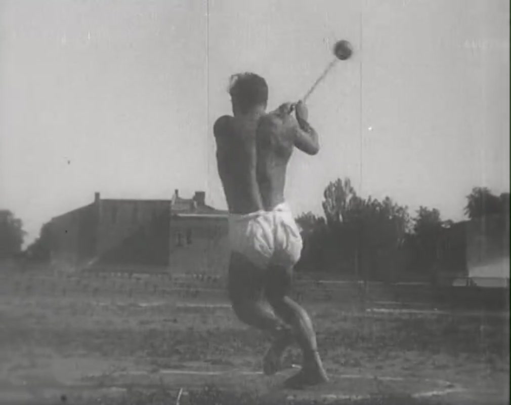 持摄影机的人剧照的剧照