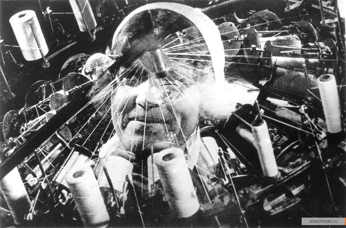 持摄影机的人剧照的剧照