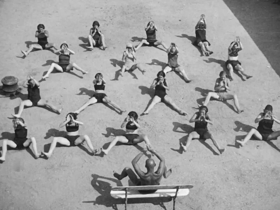 持摄影机的人剧照的剧照