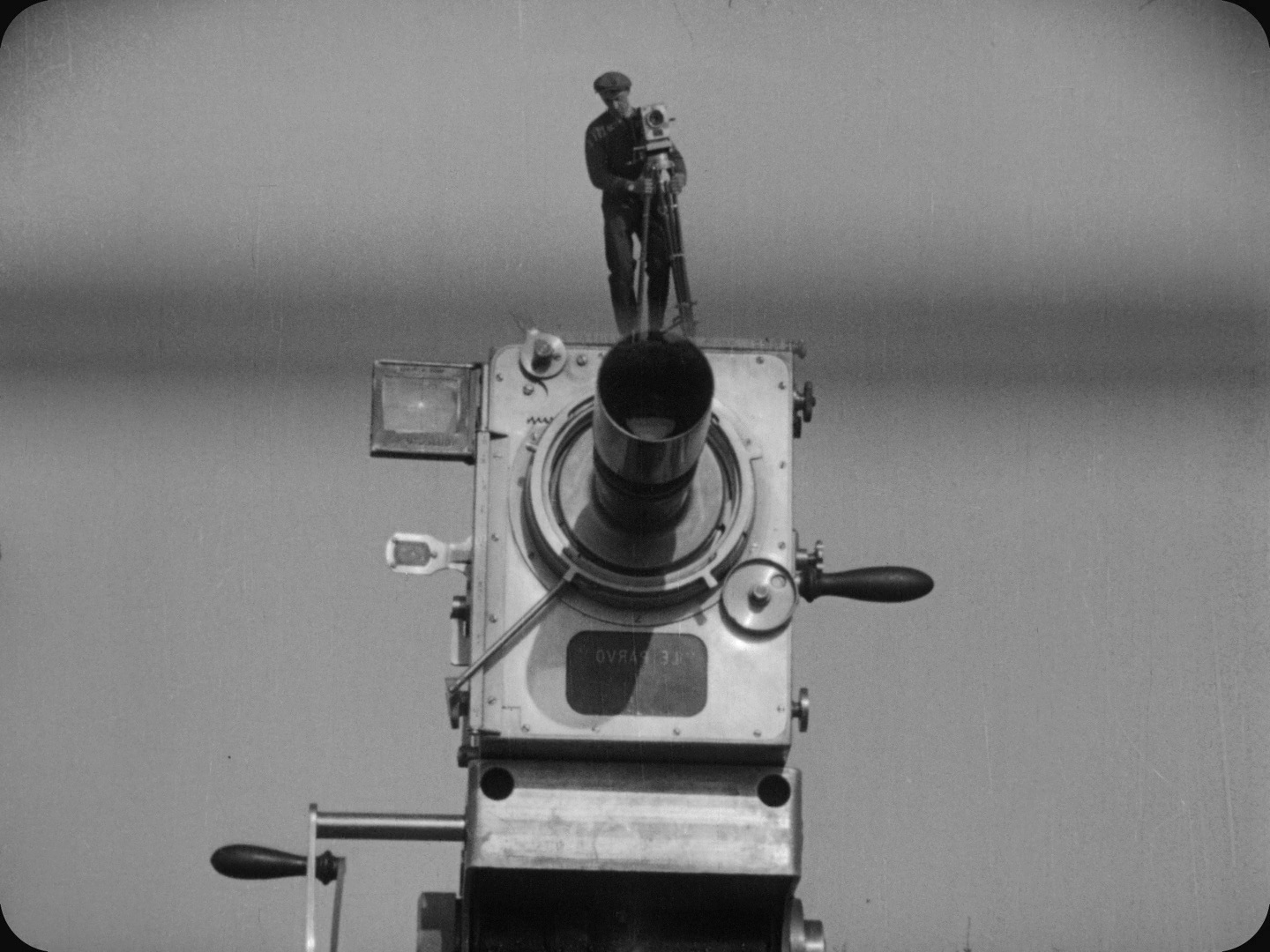 持摄影机的人剧照的剧照