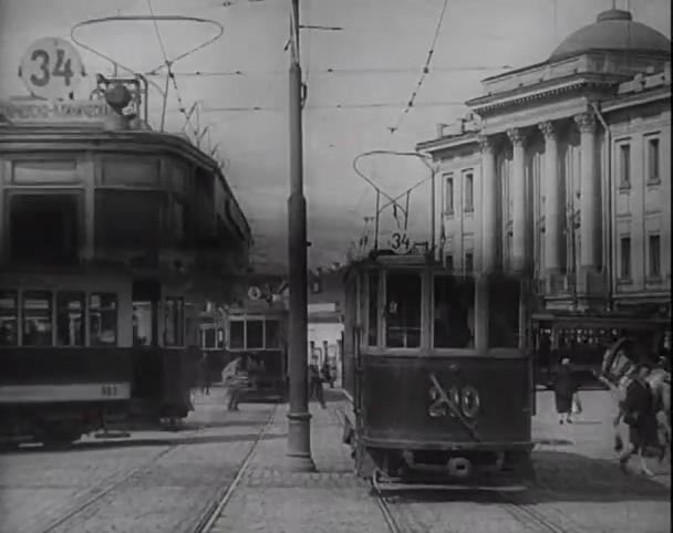 持摄影机的人剧照的剧照