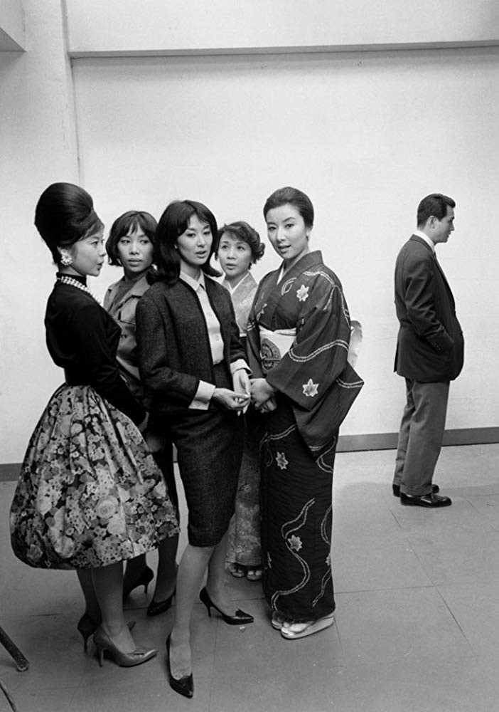 黑暗中的十个女人剧照的剧照