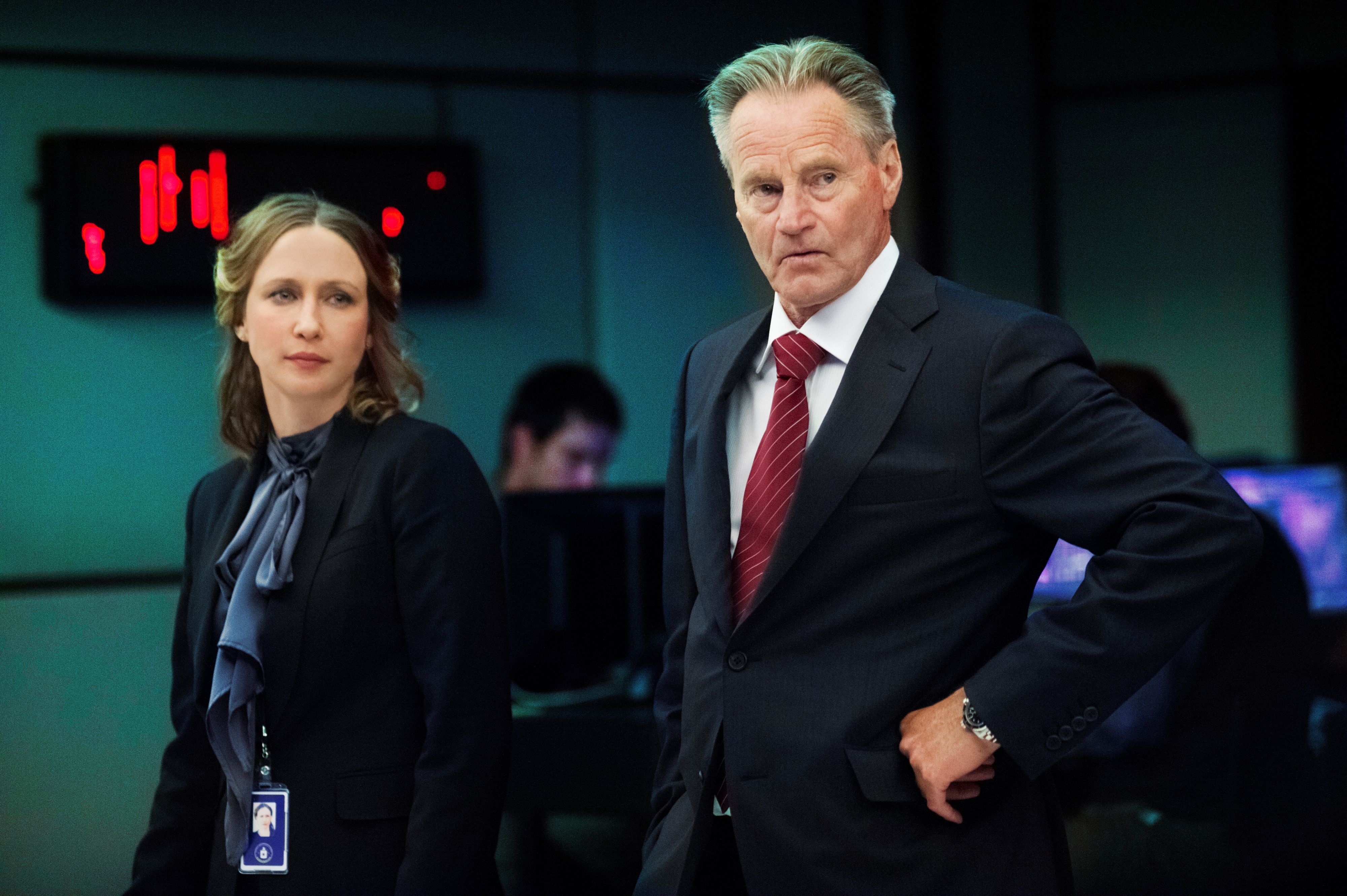 藏身之所剧照的剧照