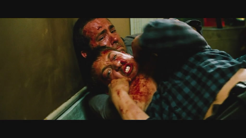 藏身之所剧照的剧照