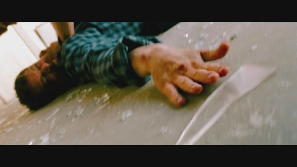 藏身之所剧照的剧照