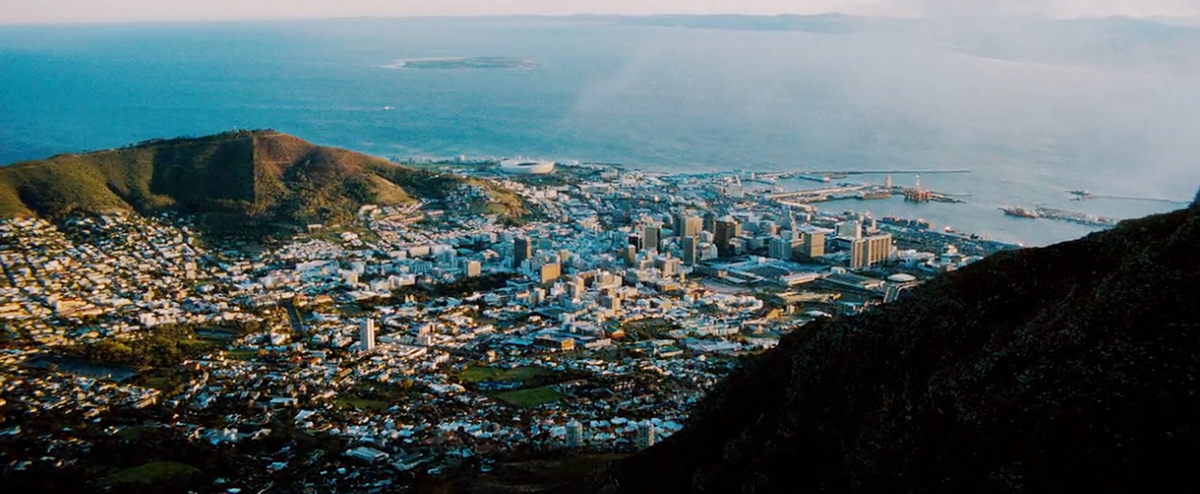 藏身之所剧照的剧照