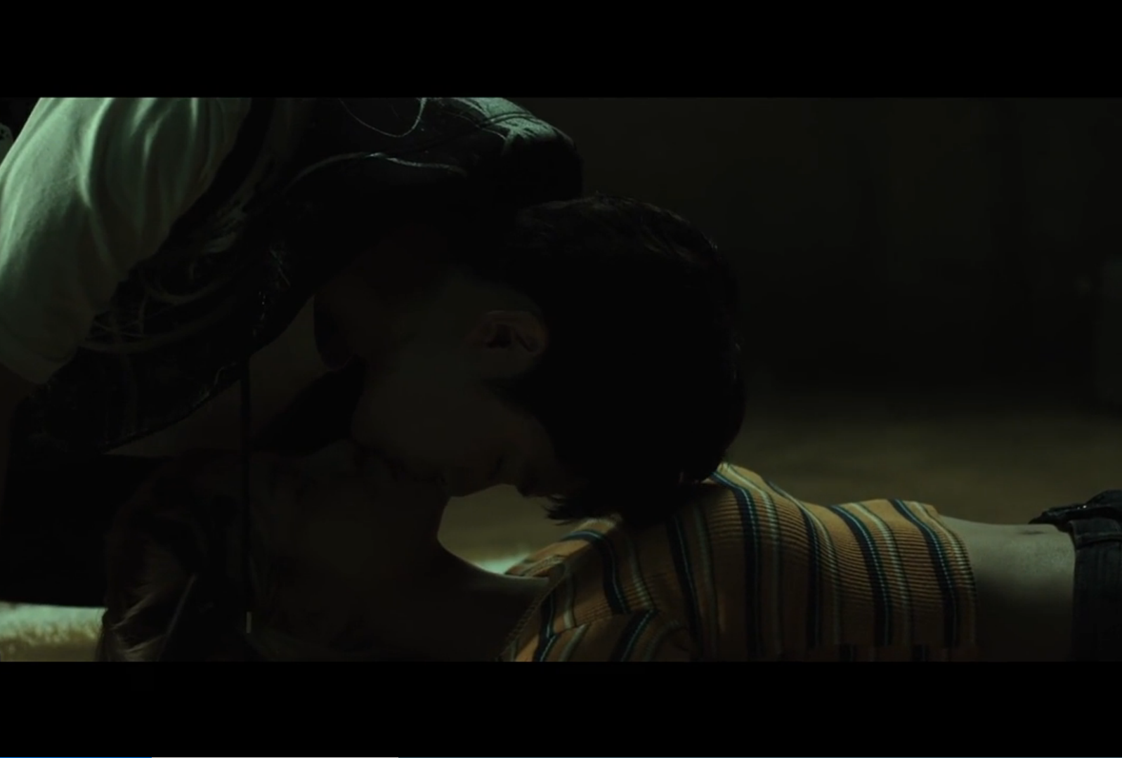 0.0兆赫剧照的剧照