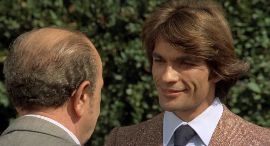 先开枪，待会死剧照的剧照