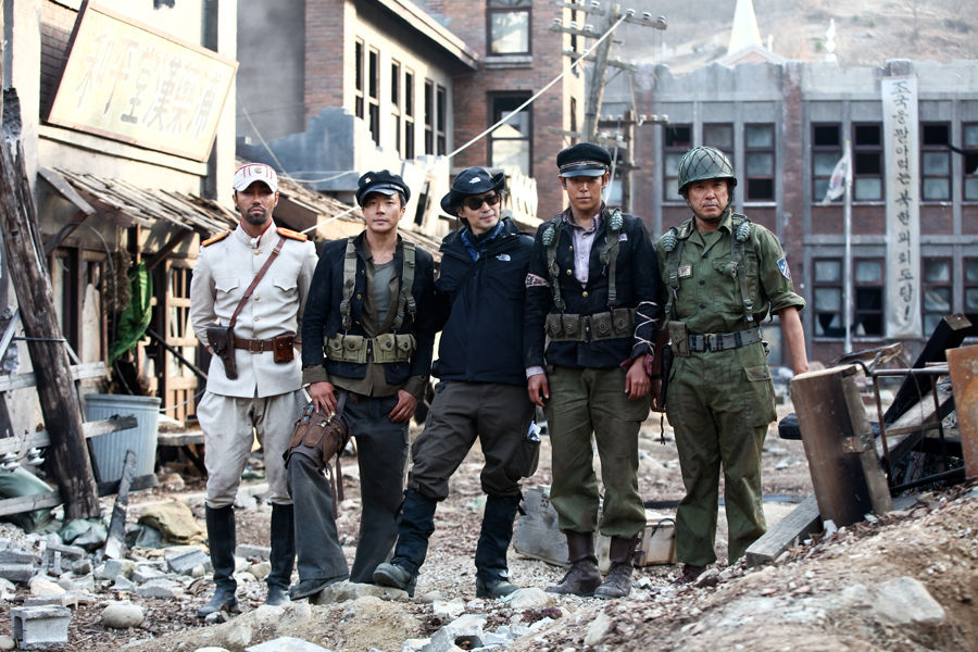 向着炮火剧照的剧照