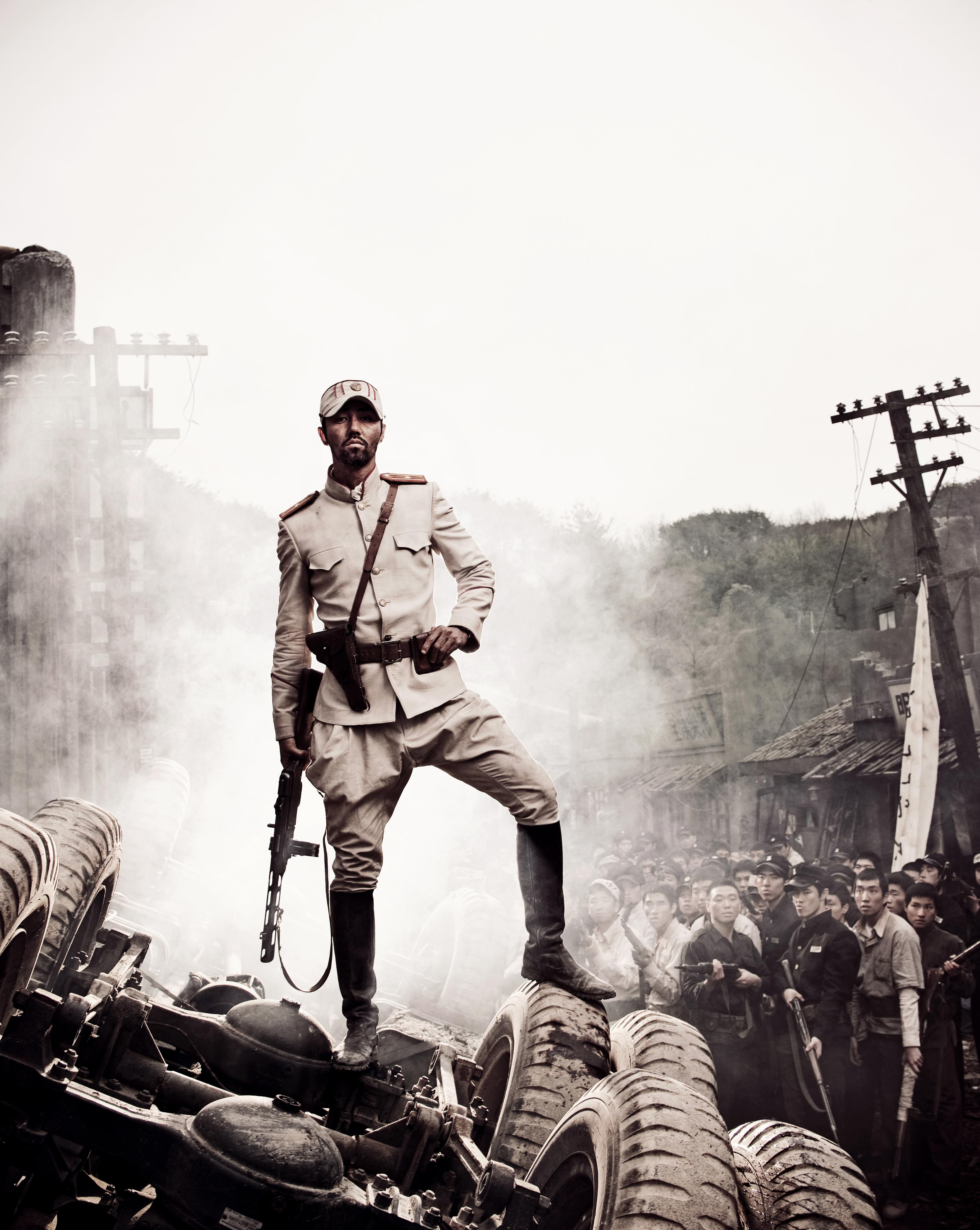 向着炮火剧照的剧照