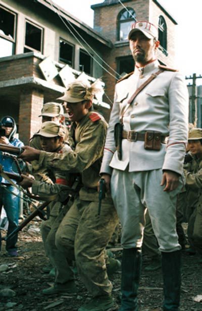 向着炮火剧照的剧照