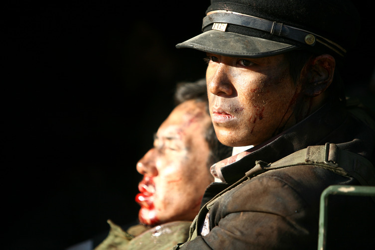 向着炮火剧照的剧照