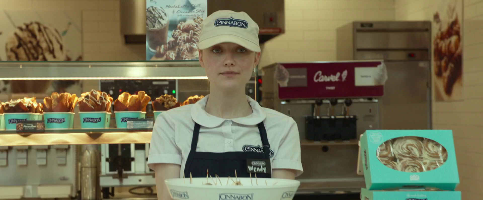 敬请稍候剧照的剧照