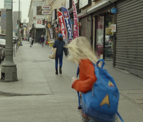 敬请稍候剧照的剧照