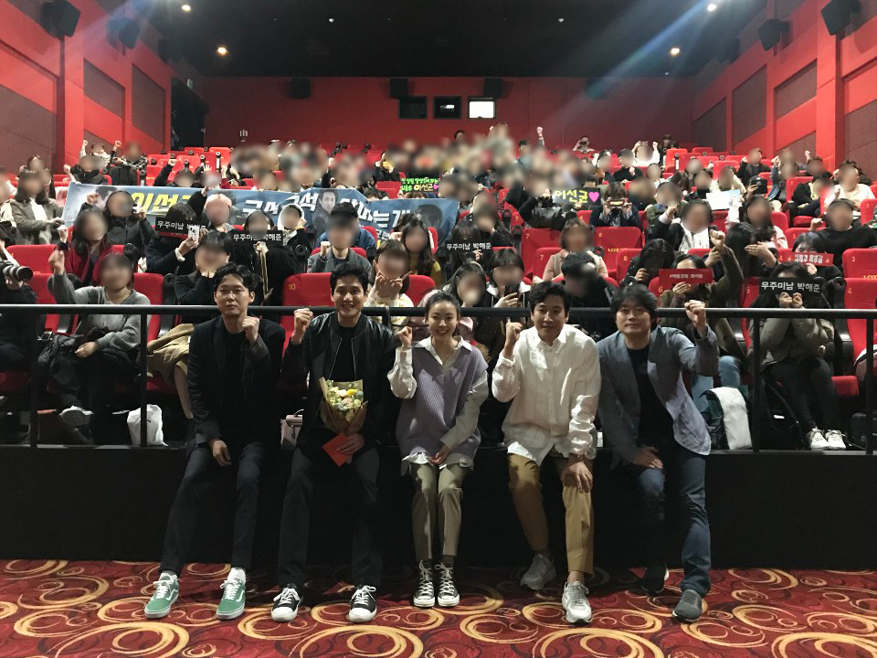 恶霸警察剧照的剧照