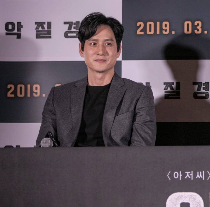 恶霸警察剧照的剧照